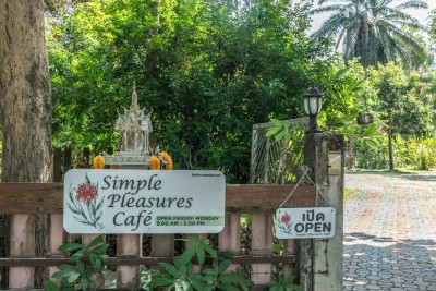 the front gate of simple pleasers cafe