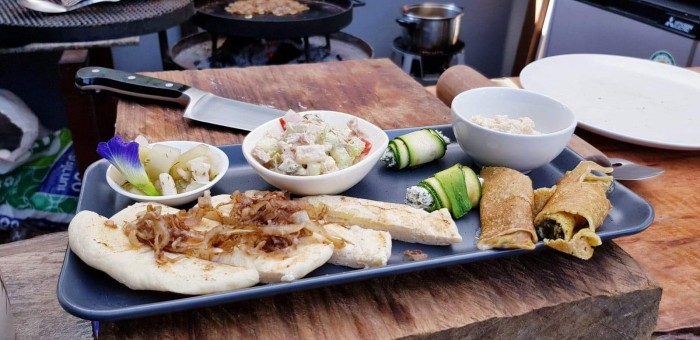 Simple Pleasure Nan bread with dips